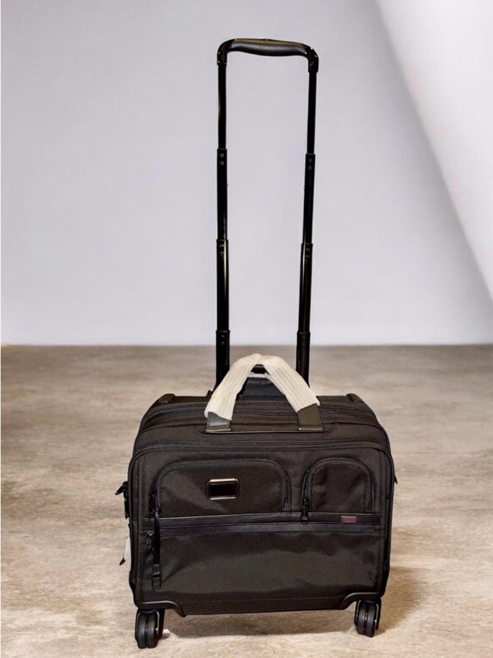 TUMI ALPHA Deluxe 4 Wheeled Laptop Case Brief